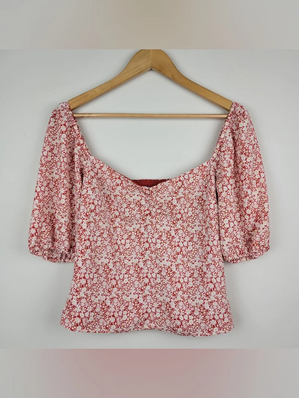 Abercrombie & Fitch Ditsy Floral Puff Sleeve Crop Top Size M Red Sweetheart Neck
